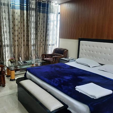 Hotel Platinum Plaza Rohtak Exterior photo
