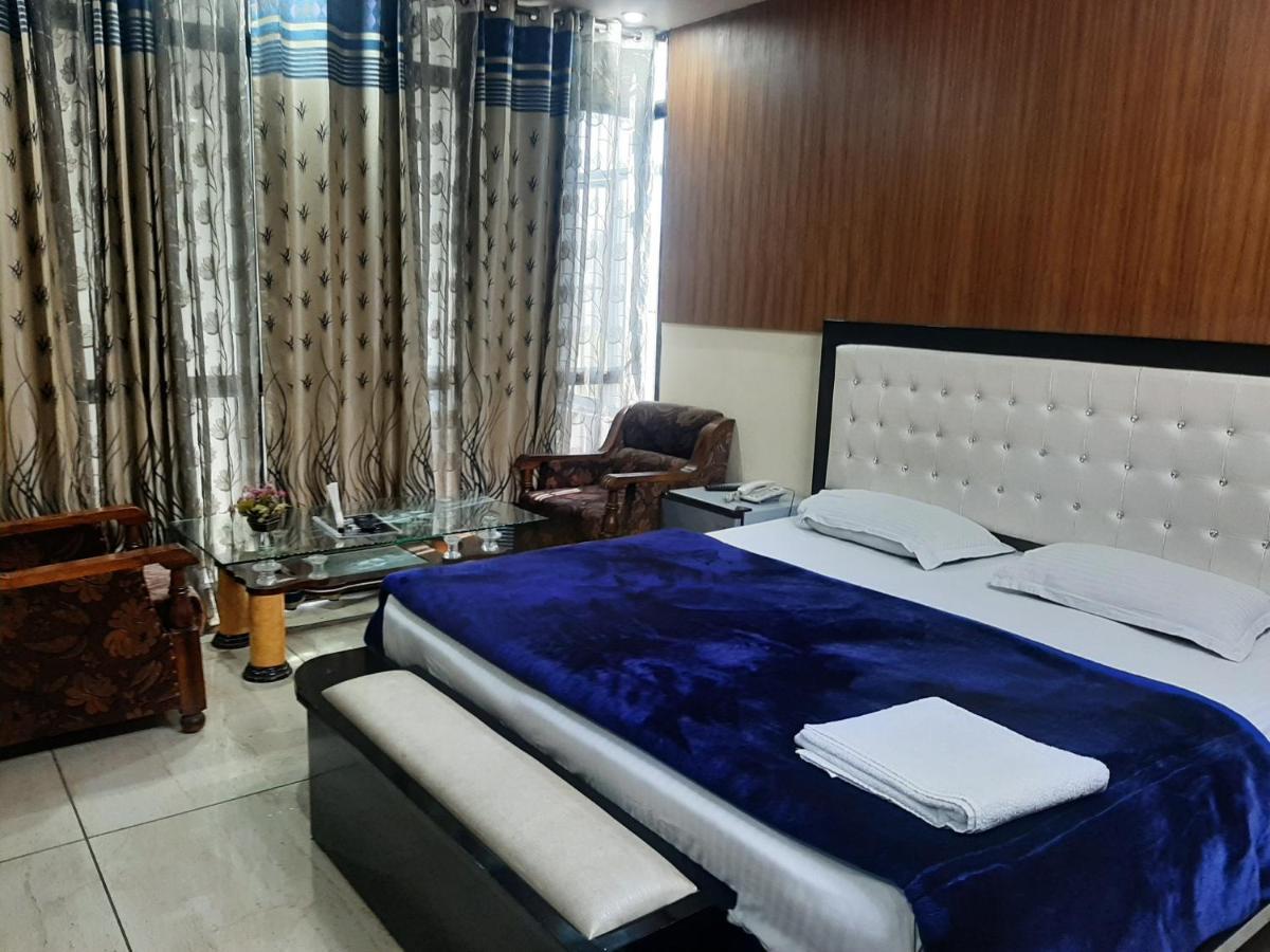 Hotel Platinum Plaza Rohtak Exterior photo
